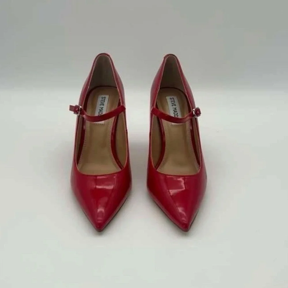 Steve Madden Malena Red Sandals -‎ Women's Size 7.5 - NIB